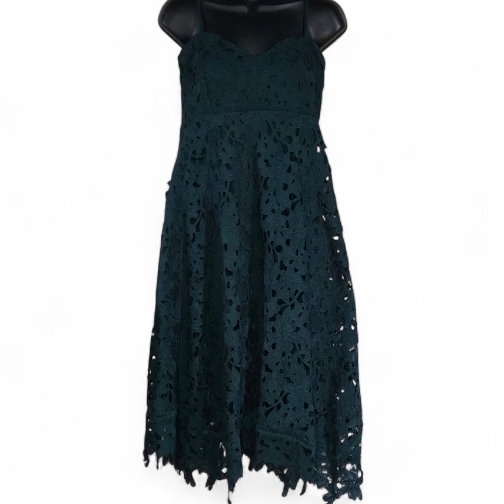 Sweetheart V-Neckline Floral Lace Midi Dress Adjustable Straps Pea In Pod Size S